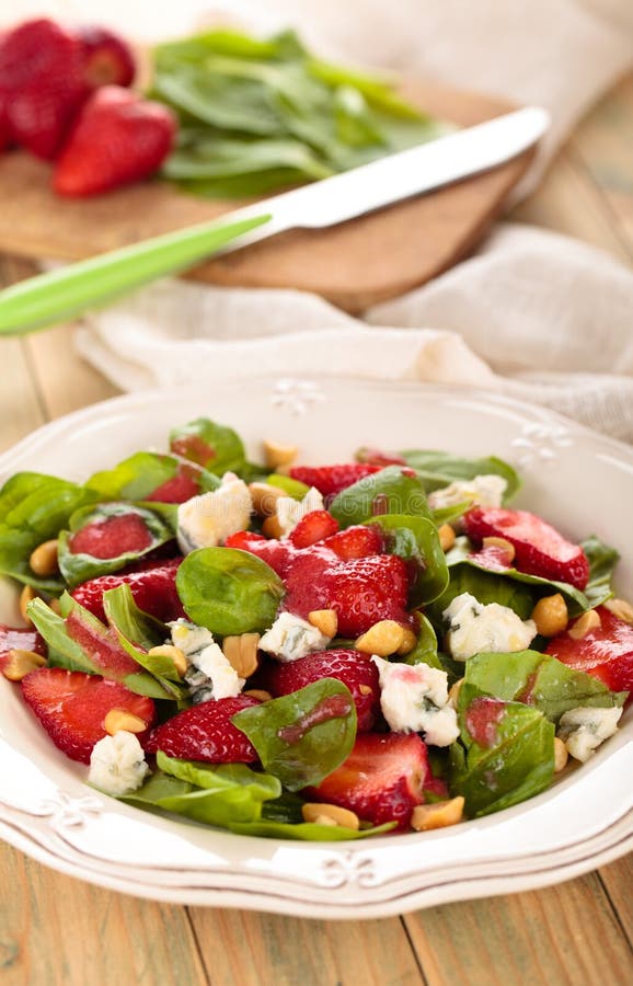 Spinach salad. stock image. Image of fruit, meal, organic 47911207
