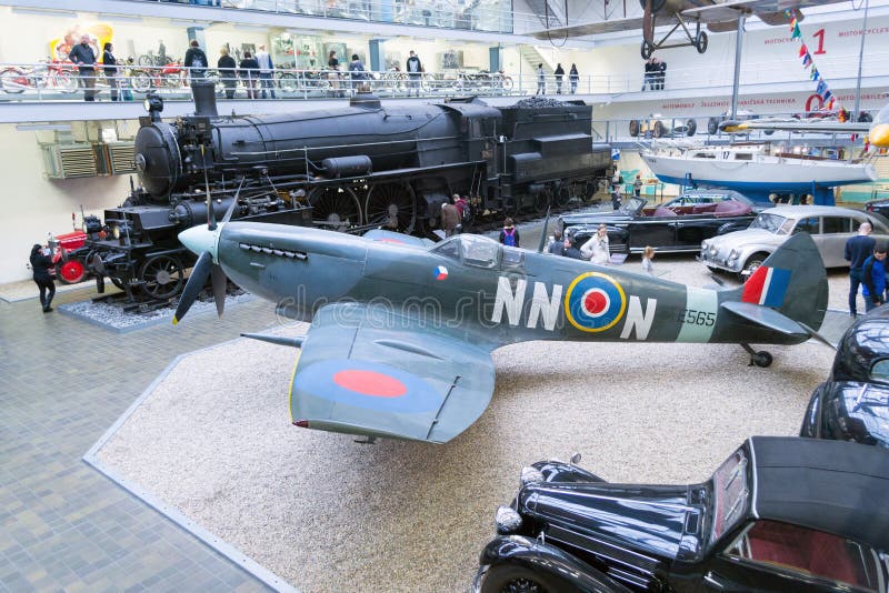 Spitfire LF Mk IXe s 89, TE565/NN-N, национальный технический музей, Прага, чехия стоковое фото Spitfire LF Mk IXe s 89, TE565/NN-N, национальный технический музей, Прага, чехия стоковое фото