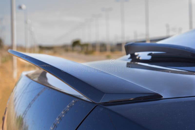 Spoiler eines Autos stockbild. Bild von fahrer, karosserie 120088165