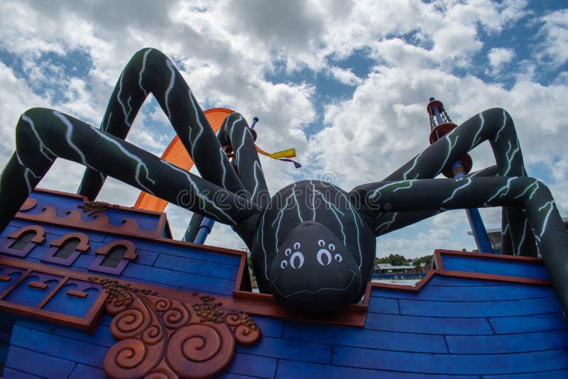 Spooky inflatable spider in Halloween Spooktacular at Seaworld 2.