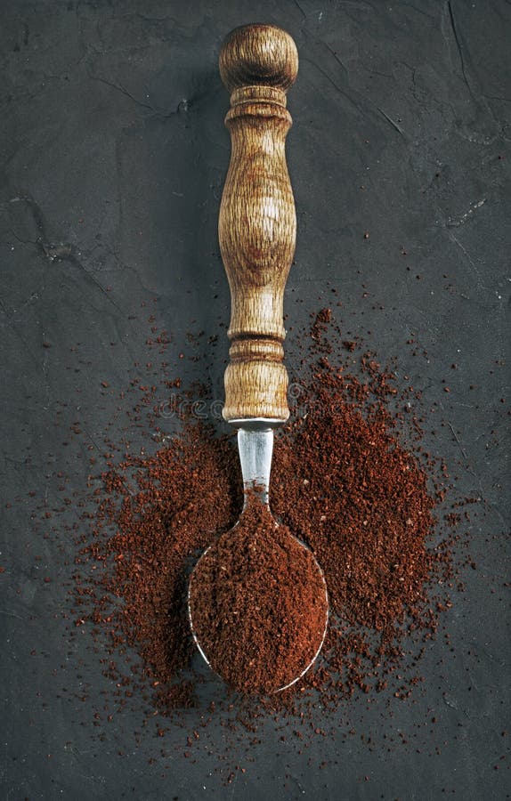 Spoon with ground coffee stock image. Image of close 72657125