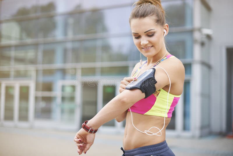 Спортивная е е