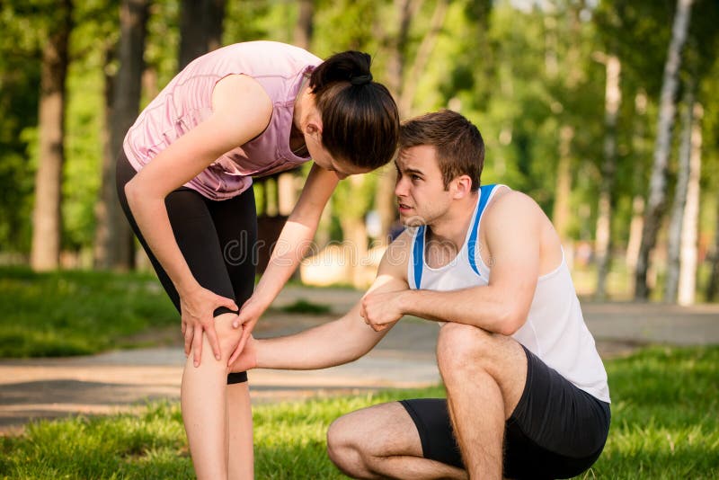 Sport - kolano raniący zdjęcie stock Sport - kolano raniący zdjęcie stock