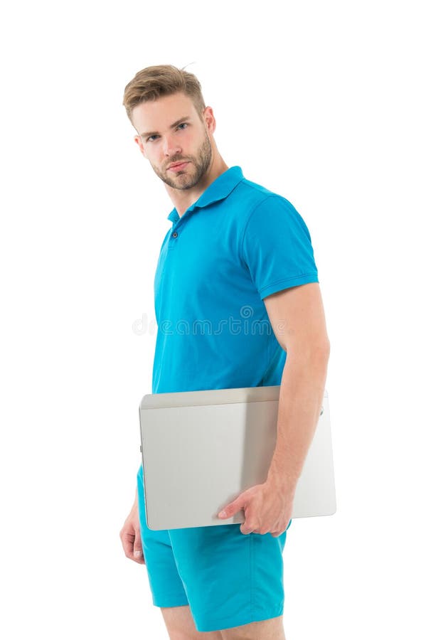Sportman met laptop op wit wordt geïsoleerd dat De mens draagt laptop voor Internet-spel Sportweddenschappen en online het gokken royalty-vrije stock afbeelding Sportman met laptop op wit wordt geïsoleerd dat De mens draagt laptop voor Internet-spel Sportweddenschappen en online het gokken royalty-vrije stock afbeelding