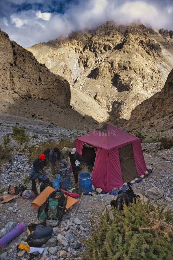 On their way to the high peaks or to the Upper Shimshal climbers and porters stop at the shelters to spend the night or rest. Usually porters carrying between 50 and 75kg for a few days continuously on a cumulative level difference of over 25,000m. Shimshal, Pakistan. On their way to the high peaks or to the Upper Shimshal climbers and porters stop at the shelters to spend the night or rest. Usually porters carrying between 50 and 75kg for a few days continuously on a cumulative level difference of over 25,000m. Shimshal, Pakistan