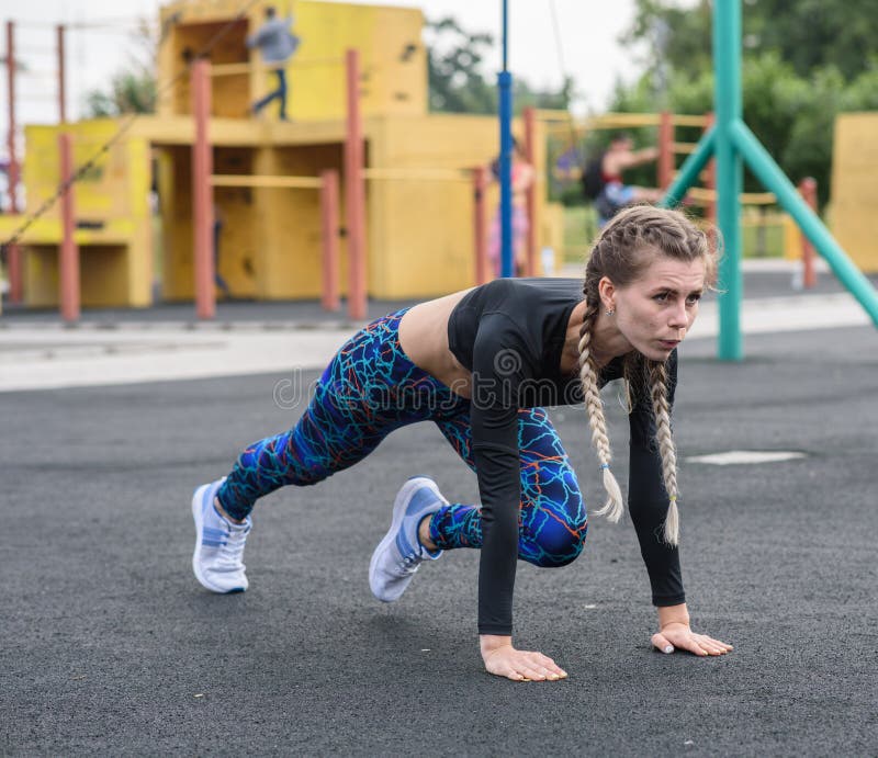 Sporty Girl Doing Abs Exercises. Stock Image Image of raise, exercise