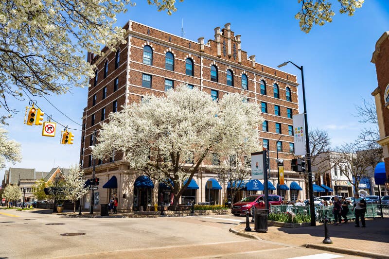 Spring Streets och Historic Builds i Holland Michigan arkivfoto
