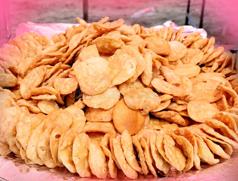 Spuntino piccante salato alimento gujarati indiano tradizionale immagini stock Spuntino piccante salato alimento gujarati indiano tradizionale immagini stock