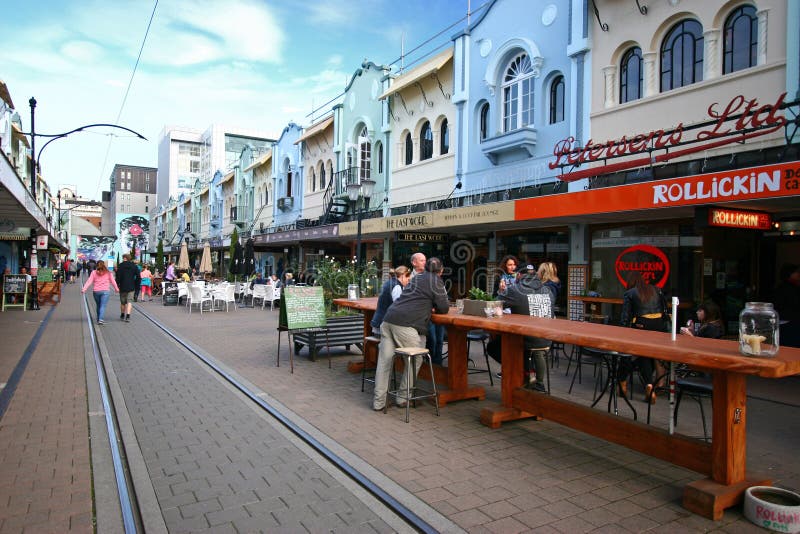 Spårvagnspår på nya Regent Street i Christchurch, Nya Zeeland royaltyfri bild