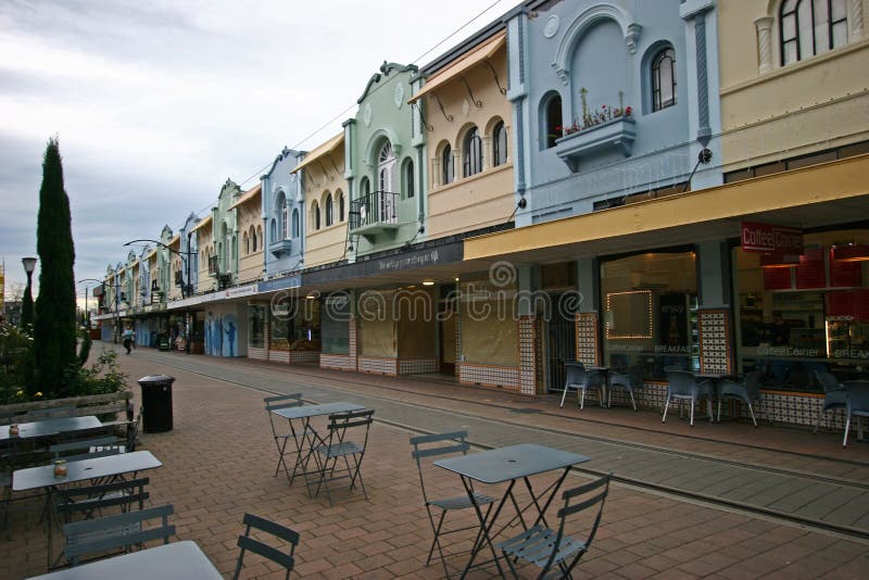 Spårvagnspår på nya Regent Street i Christchurch, Nya Zeeland fotografering för bildbyråer