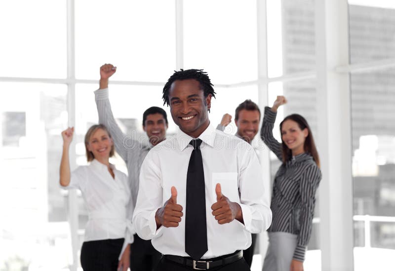 Squadra di affari che celebra successo immagini stock Squadra di affari che celebra successo immagini stock