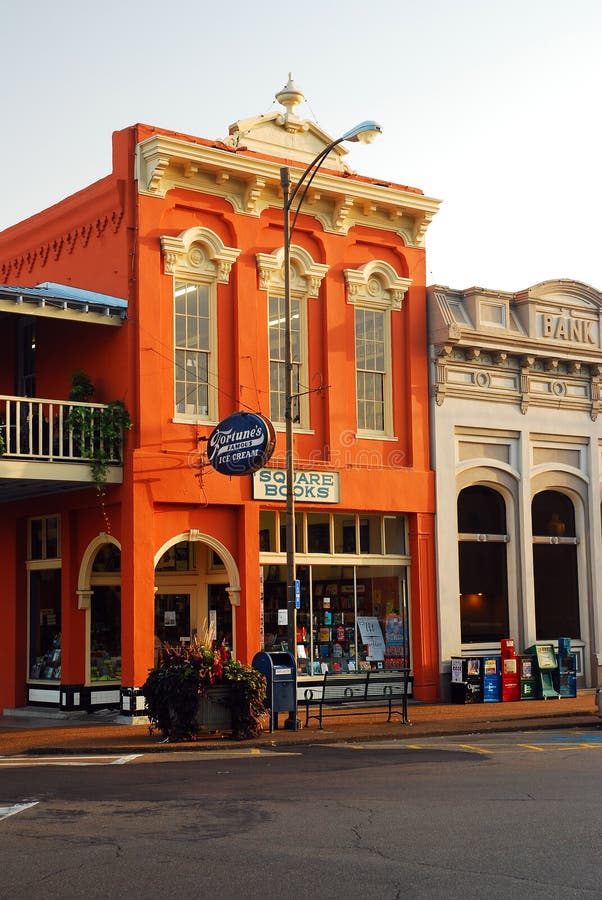 Downtown Oxford, Mississippi Editorial Image - Image of american, dusk