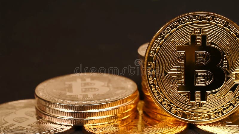 Srebny i złoty bitcoin