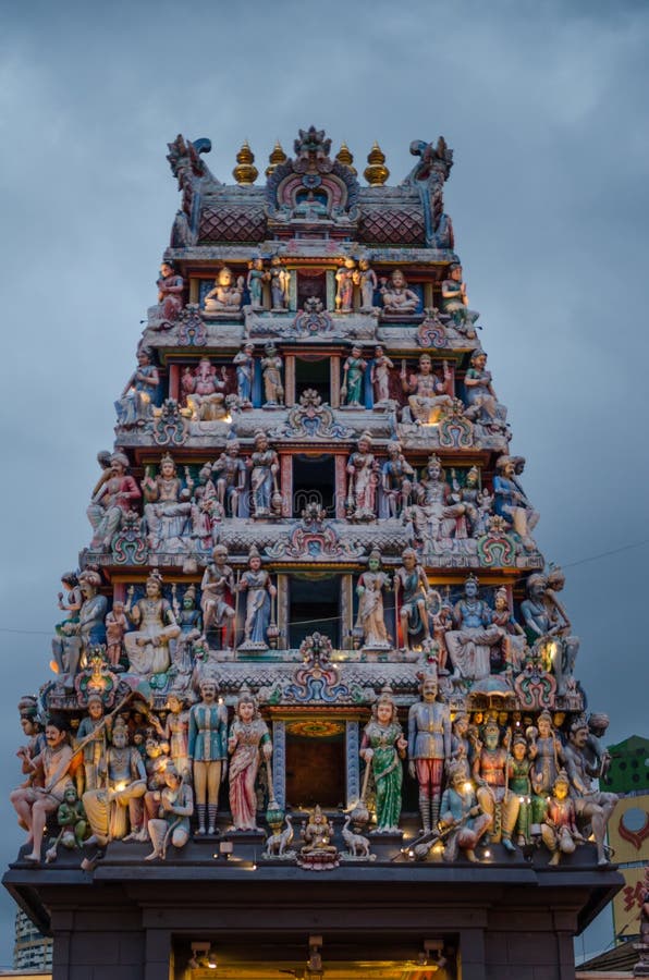 Sri Mariamman świątynia przy Singapur ` s Chinatown zdjęcie stock Sri Mariamman świątynia przy Singapur ` s Chinatown zdjęcie stock