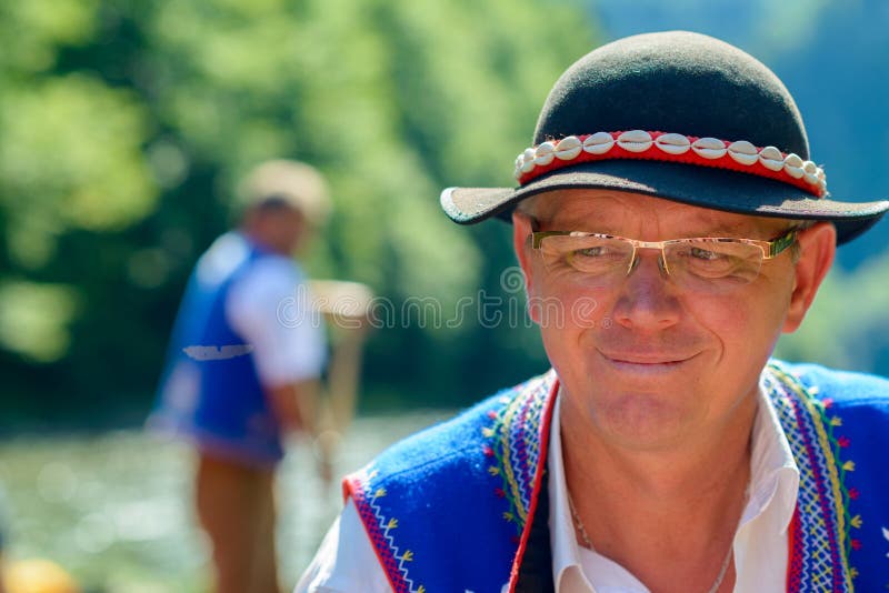 Sromowce Nizne, Polen 25. August 2015 Dunajec River Gorge Typischer Polnischer Handwerker, Der