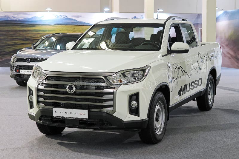 Ssangyong Musso 2024 royaltyfria foton