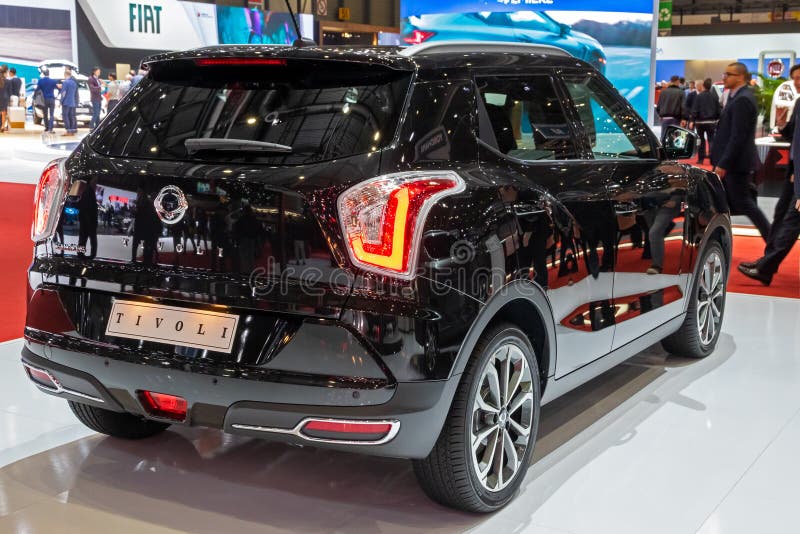 SsangYong Tivoli-bilen vid den 89:e internationella motorshow i Genève Genève, Schweiz - 6 mars 2019 royaltyfria bilder