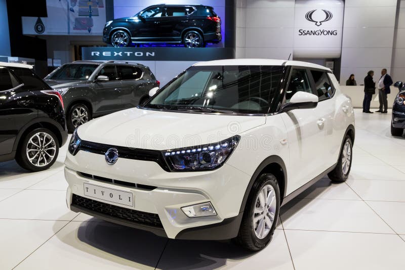 Ssangyong Tivoli mini- suvbil arkivfoto