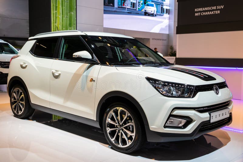 Ssangyong Tivoli SUV bil royaltyfri bild