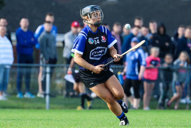 SSE Systems Cork Camogie Semi-finale du Championnat senior : St Finbarrs 1-08 contre Sarsfields 2-09 image libre de droits SSE Systems Cork Camogie Semi-finale du Championnat senior : St Finbarrs 1-08 contre Sarsfields 2-09 image libre de droits