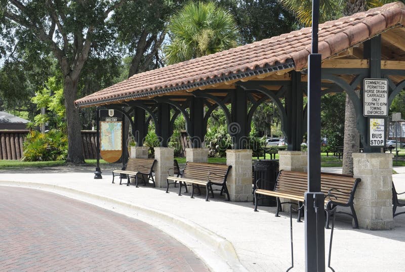 St Augustine FL, 8 Augustus: Busstation van St Augustine in Florida stock foto St Augustine FL, 8 Augustus: Busstation van St Augustine in Florida stock foto