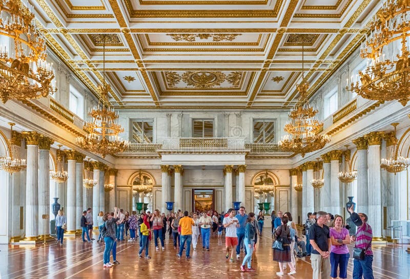 St George Hall, Museo dell'Ermitage, St Petersburg, Russia fotografia stock St George Hall, Museo dell'Ermitage, St Petersburg, Russia fotografia stock