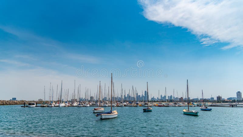 St Kilda Beach è una spiaggia situata a St Kilda, a Port Phillip, 6 km a sud del centro cittadino di Melbourne. E' di Melbourne. immagine stock libera da diritti