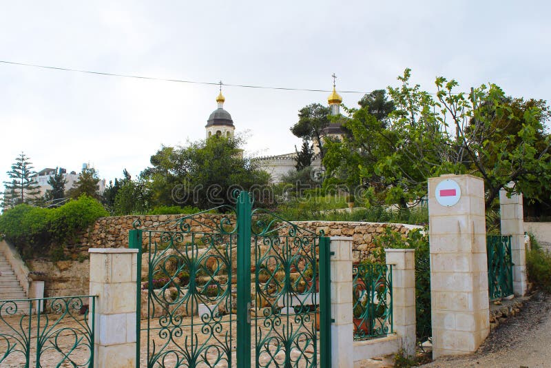 St. Lazarus Church, das Grab von Lazarus, gelegen in der Westjordanlandstadt des Als-Eizariya, Bethany, nahe Jerusalem stockbild St. Lazarus Church, das Grab von Lazarus, gelegen in der Westjordanlandstadt des Als-Eizariya, Bethany, nahe Jerusalem stockbild