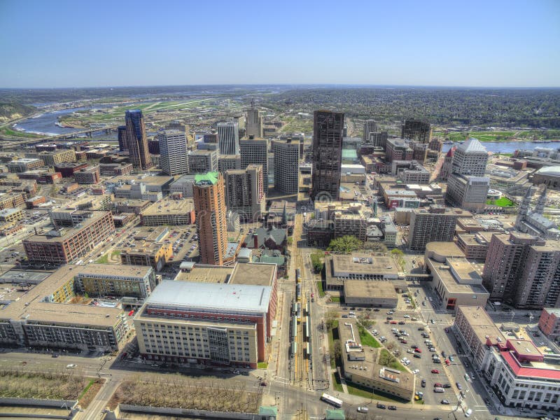 St Paul is het Capitool van de Staat van Minnesota van door Hommel hierboven wordt gezien die royalty-vrije stock afbeelding St Paul is het Capitool van de Staat van Minnesota van door Hommel hierboven wordt gezien die royalty-vrije stock afbeelding