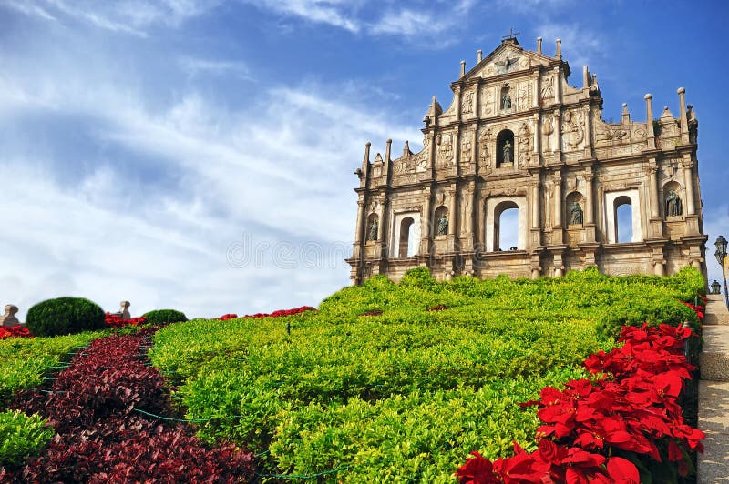Una delle più popolari destinazioni turistiche in Macau, Le Rovine di San Paolo si riferisce alle rovine di un 16 ° secolo complesso, a Macao, compreso quello che era originariamente St.