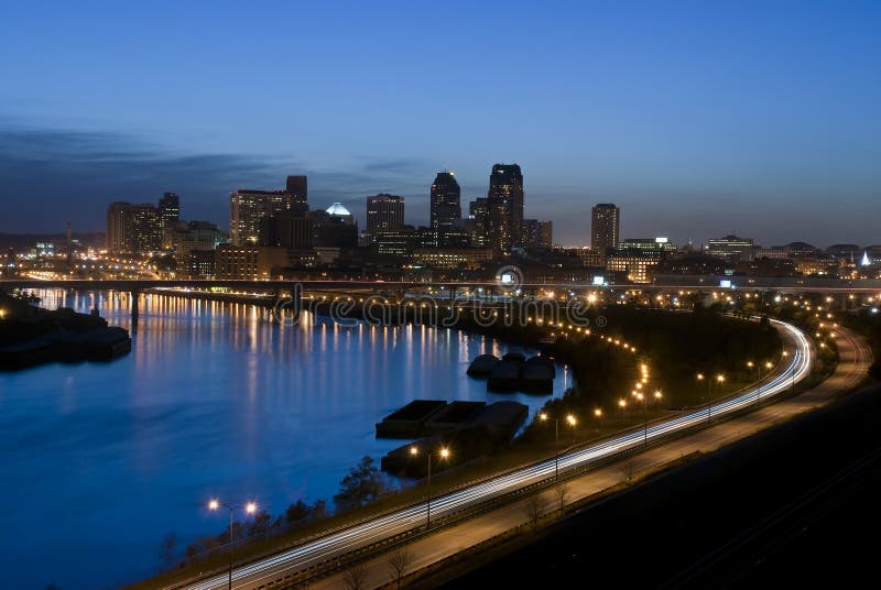 Downtown St Paul Framed By The High Bridge Stock Photo - Download Image Now  - St. Paul - Minnesota, Minnesota, Downtown District - iStock