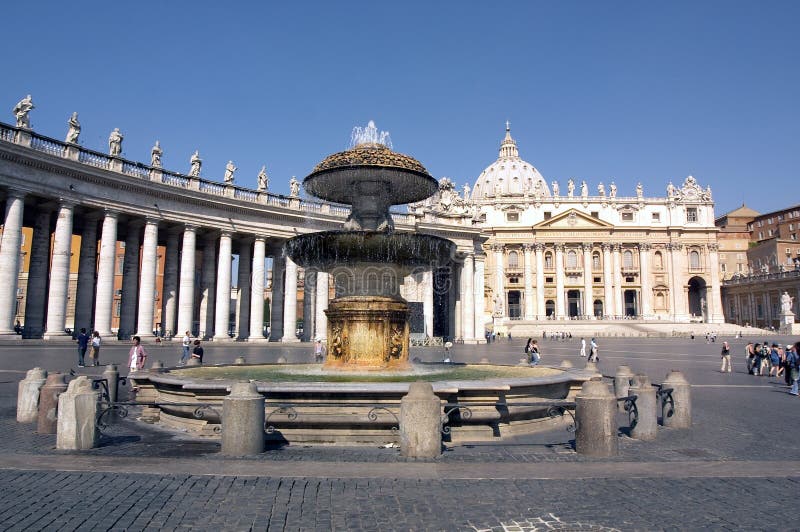 La piazza cittadina, il Vaticano, Roma.