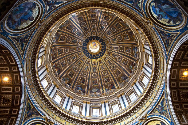 Koepel van de Sint-Pietersbasiliek stock foto