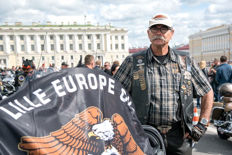 St Petersburg LA RUSSIE - 13 AOÛT 2016 Harley Davidson Days Festival de vélo du monde en Russie image stock St Petersburg LA RUSSIE - 13 AOÛT 2016 Harley Davidson Days Festival de vélo du monde en Russie image stock