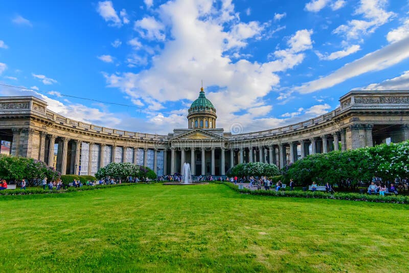 ST PETERSBURG ROSJA, CZERWIEC, -, 2015: KAZAN katedra zdjęcie stock ST PETERSBURG ROSJA, CZERWIEC, -, 2015: KAZAN katedra zdjęcie stock