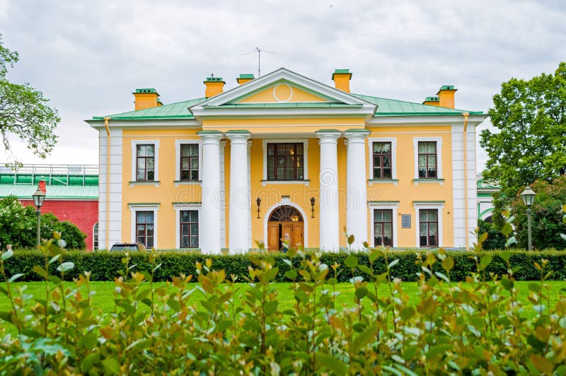 St Petersburg, Rusland De bouw van het wachthuisje in Peter en Paul, in Rus: Petropavlovskaya, vesting royalty-vrije stock fotografie St Petersburg, Rusland De bouw van het wachthuisje in Peter en Paul, in Rus: Petropavlovskaya, vesting royalty-vrije stock fotografie