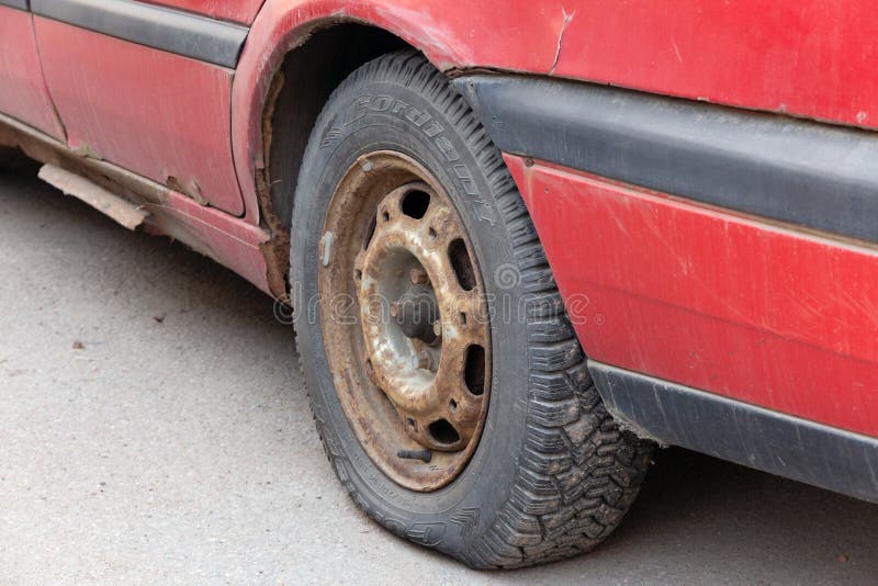 Flat Tire Of An Old Car Editorial Stock Image Image Of Breakdown