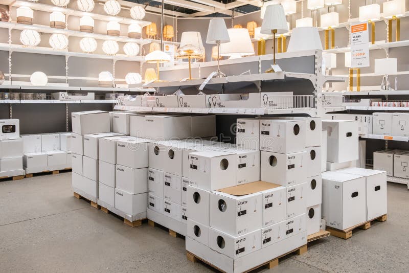 LEDDE Lampor I Ett Ikea Lager Redaktionell Arkivfoto Bild LEDDE Lampor I Ett Ikea Lager Redaktionell Arkivfoto Bild