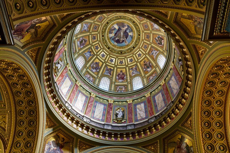 Koepel van de Sint-Stephanusbasiliek royalty-vrije stock afbeeldingen