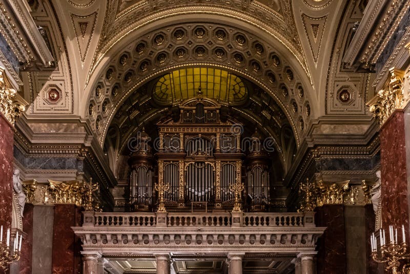 St. Stephen s Basilica in Budapest. Interior Details. Ceiling elements and organ. royalty free stock images St. Stephen s Basilica in Budapest. Interior Details. Ceiling elements and organ. royalty free stock images