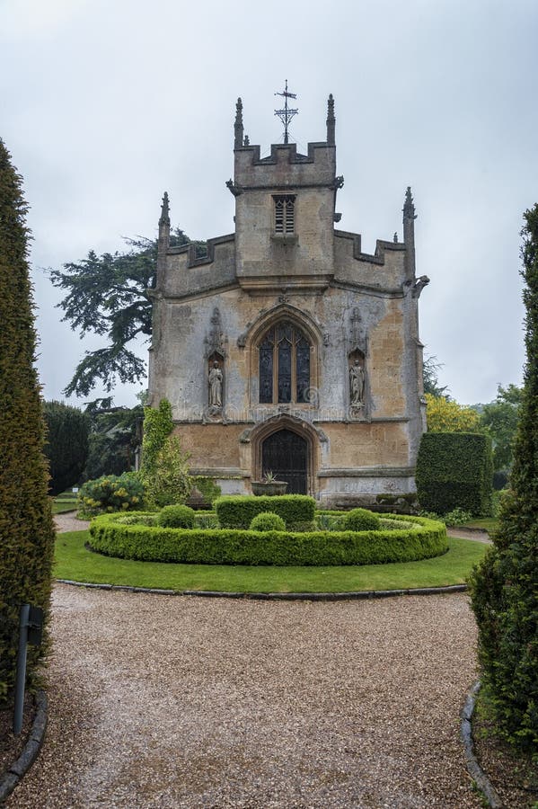 ST. MARY`S CHAPEL, SUDELEY CASTLE, WINCHCOMBE, GLOUCESTERSHIRE, ENGLAND - MAY, 26 2018: The Chapel is the buriel place of Catherne Parr the 6th wife of King Henry VIII. ST. MARY`S CHAPEL, SUDELEY CASTLE, WINCHCOMBE, GLOUCESTERSHIRE, ENGLAND - MAY, 26 2018: The Chapel is the buriel place of Catherne Parr the 6th wife of King Henry VIII