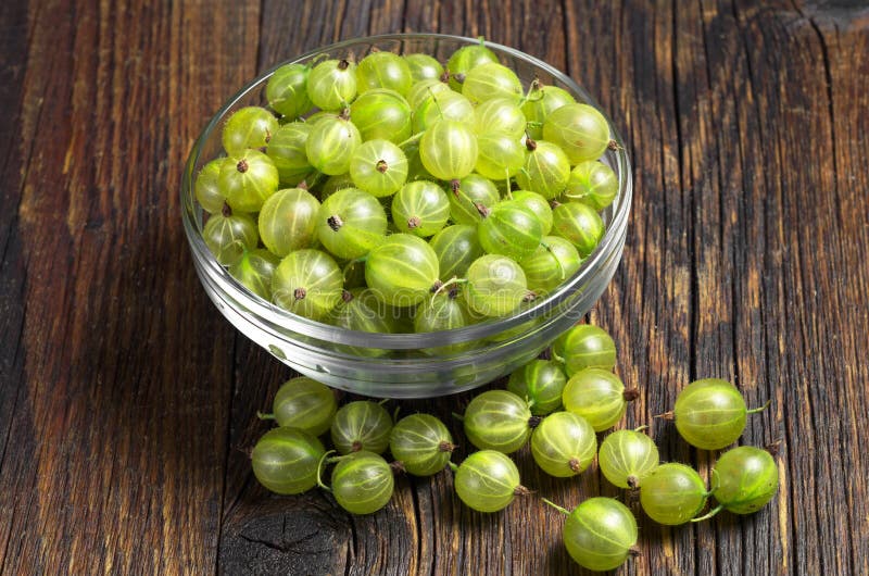 Stachelbeeren in Der Schüssel Stockbild - Bild von geschmackvoll ...