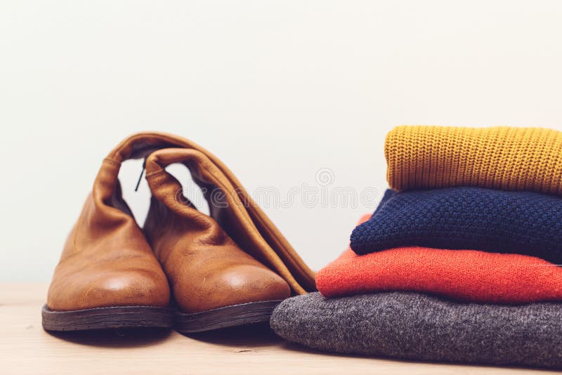 Home Wardrobe with Winter Clothes. Woolen Sweaters and Dried Lavender for  Protection from Moth Stock Photo - Image of pile, folded: 230732522