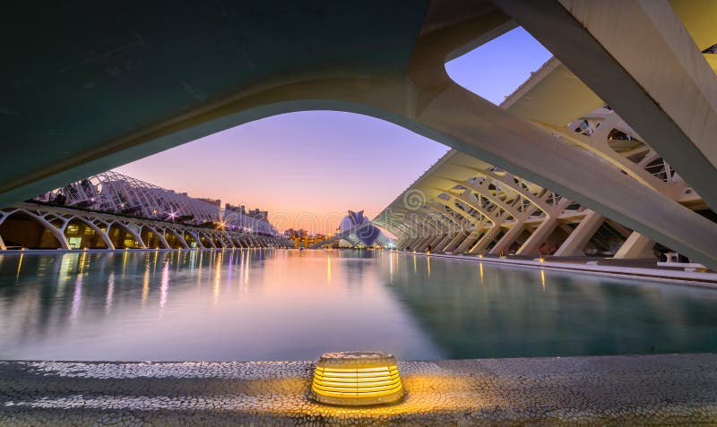 Stad van kunsten, de moderne bouw in Valencia stock afbeelding Stad van kunsten, de moderne bouw in Valencia stock afbeelding