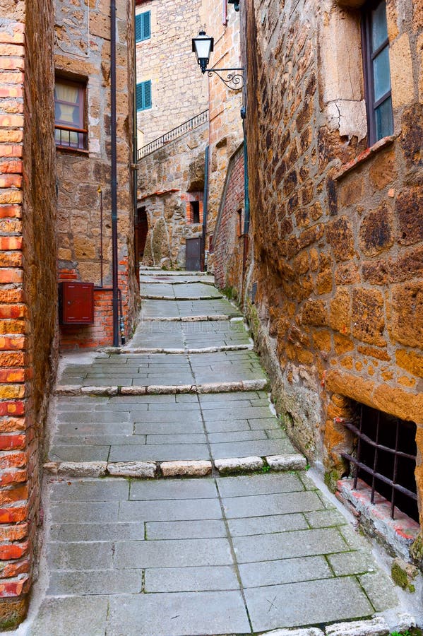 Stadt von Sorano lizenzfreie stockfotos Stadt von Sorano lizenzfreie stockfotos