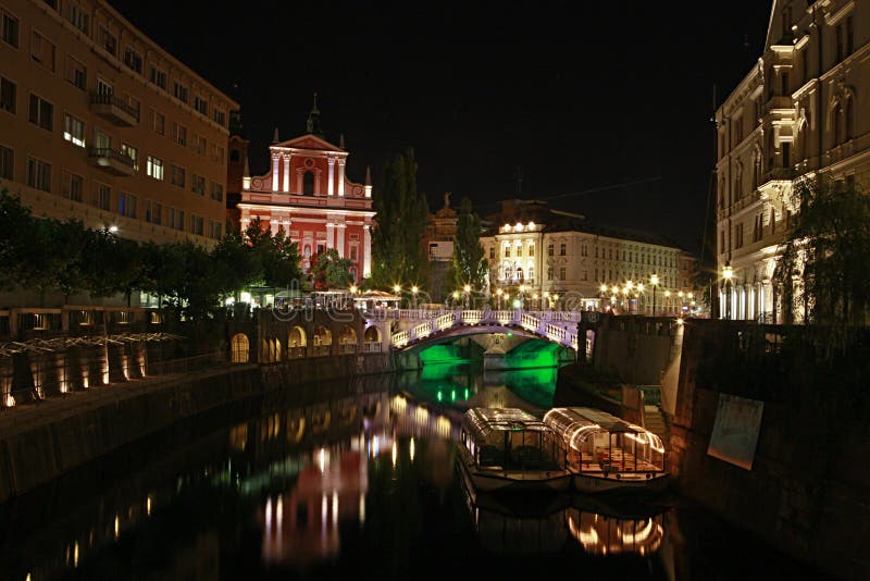 Stadtansicht nachts, Ljubljana, Slowenien stockfotos Stadtansicht nachts, Ljubljana, Slowenien stockfotos