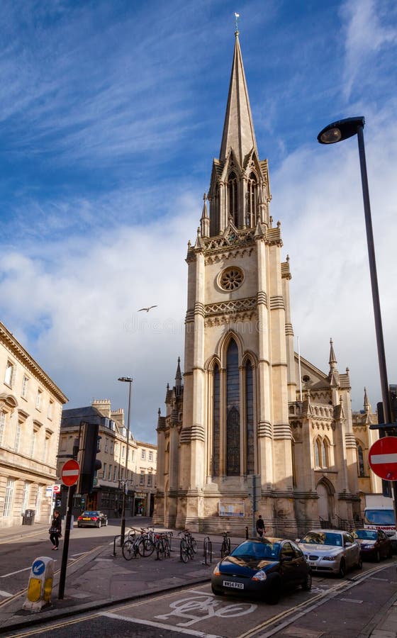 Stadtszene mit St. Michaels Church Bath Somerset South West-Engl. lizenzfreie stockfotografie Stadtszene mit St. Michaels Church Bath Somerset South West-Engl. lizenzfreie stockfotografie