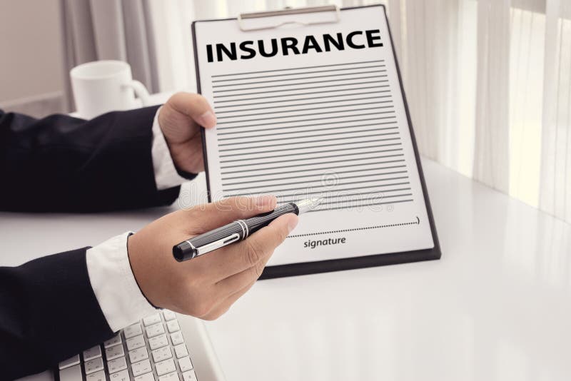 Staff recommended the benefits of insurance coverage and invite customers to sign a contract