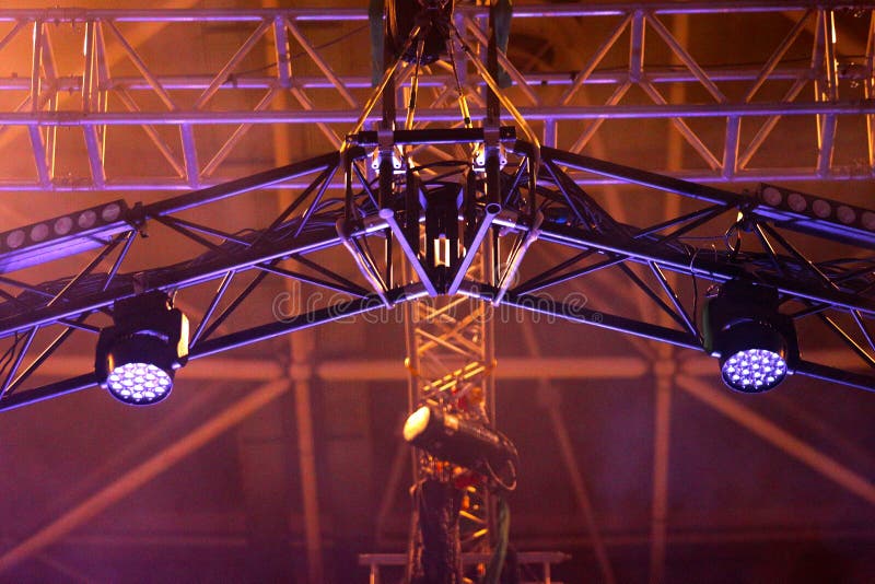 Stage lights rack stock image. Image of technology, staging 18368979