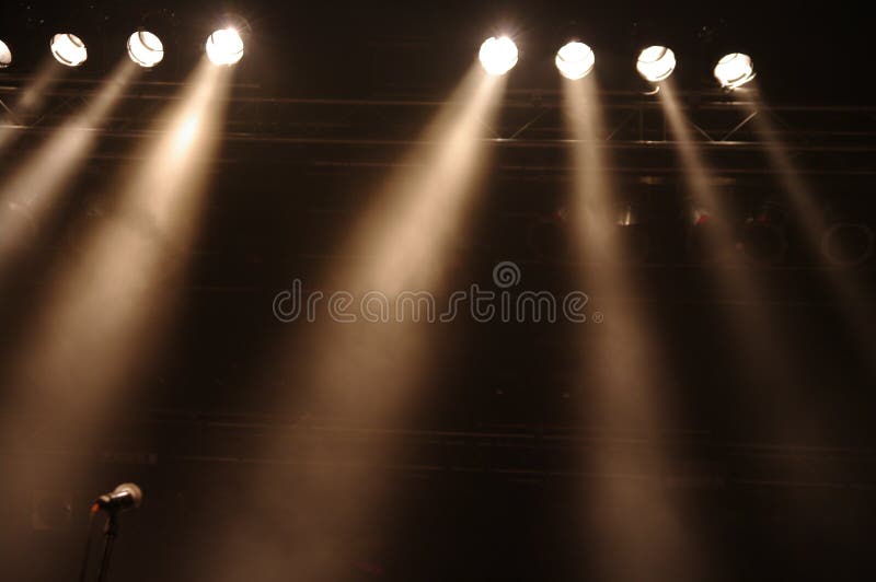 stagelights στοκ εικόνες με δικαίωμα ελεύθερης χρήσης stagelights στοκ εικόνες με δικαίωμα ελεύθερης χρήσης